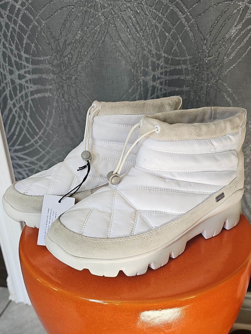 UGG White Quilted Ankle Winter Boots with Suede Trim